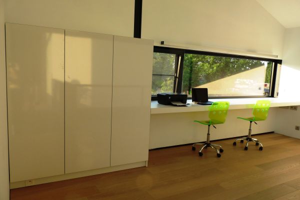bureau-01CFABA5CE-D5AC-8F6F-DF4C-D6C9472C08CF.jpg